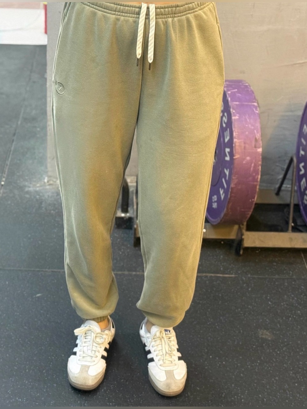 Vuori Sedona Logo Jogger size S new with tag